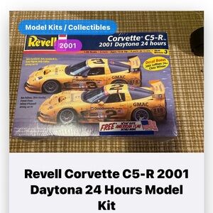 Corvette C5-R 1:25 Scale Model Kit Text Print